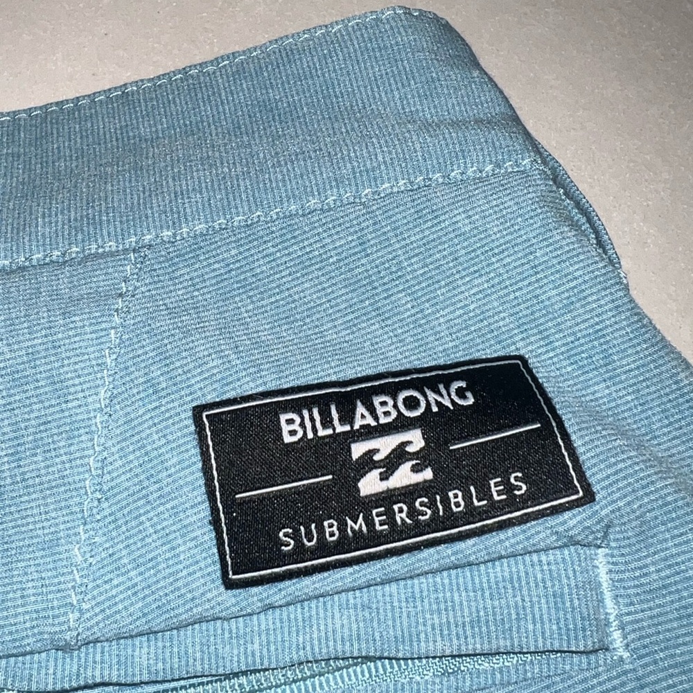 Billabong Blue Flat Front Shorts Lightweight Casual - Picture 8 of 9